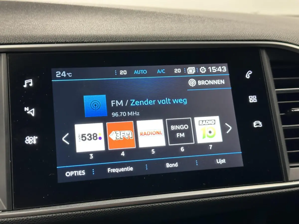 1.2 PureTech GT-Line PANO CARPLAY NAVI ECC CRUISE.