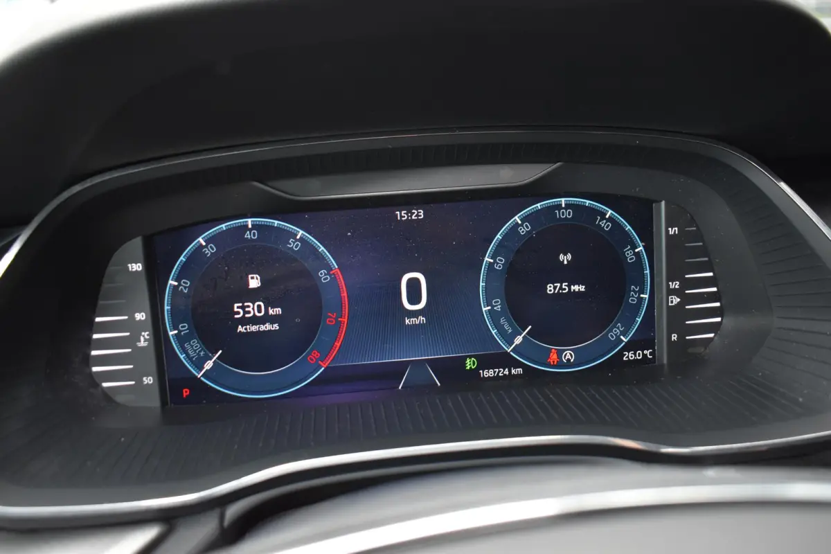 1.0 e-TSI Ambition VirtualCockpit NAVI ECC