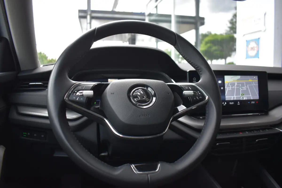 1.0 e-TSI Ambition VirtualCockpit NAVI ECC