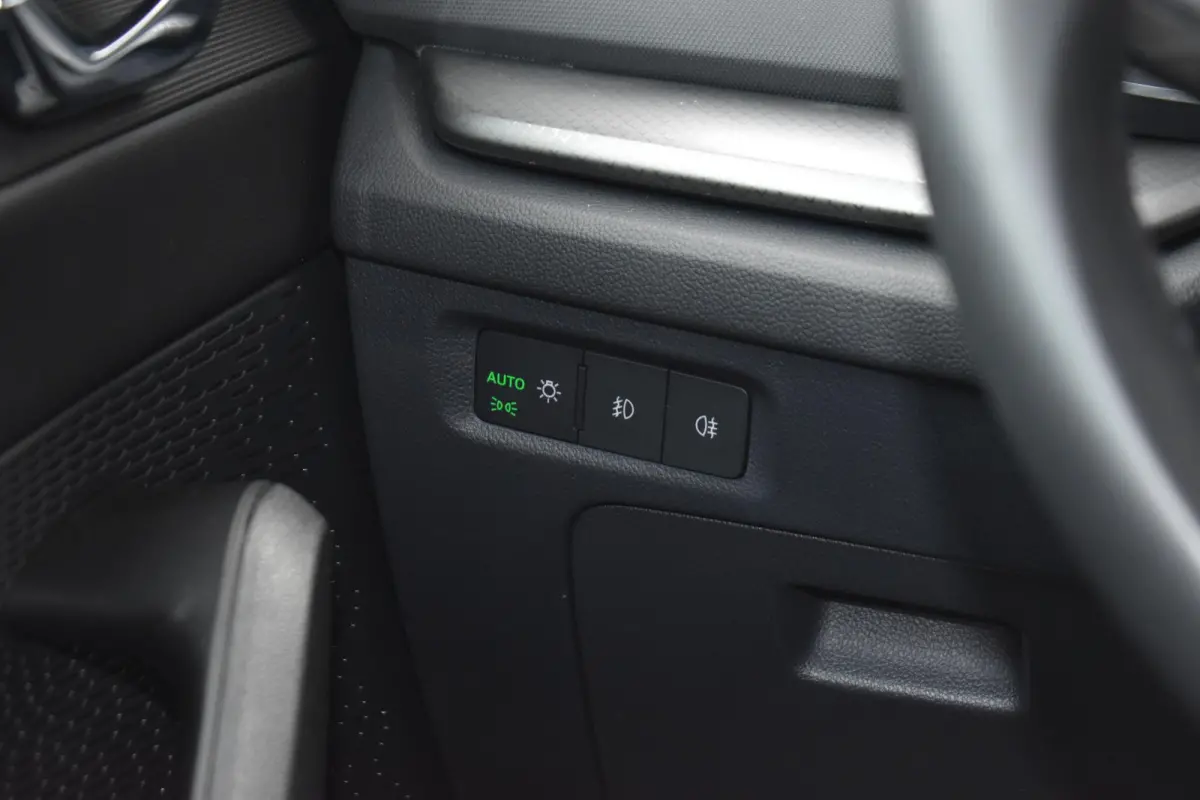 1.0 e-TSI Ambition VirtualCockpit NAVI ECC