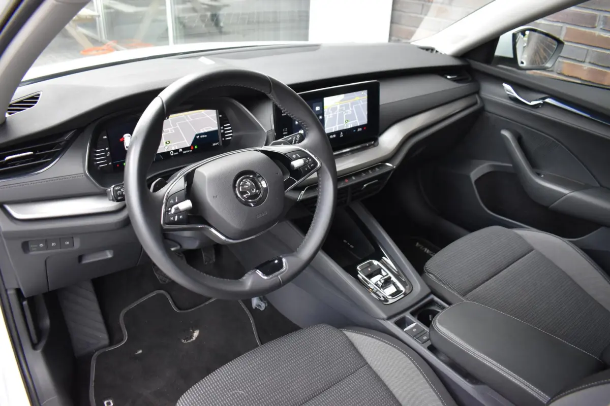 1.0 e-TSI Ambition VirtualCockpit NAVI ECC