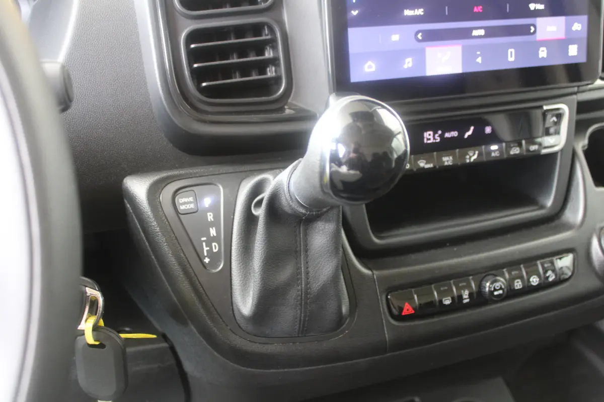 2.2D 140 S&S L3H2 3.5t | Automaat! | Camera | Parkeersensoren | Laadruimtebettimering | Cruise control |