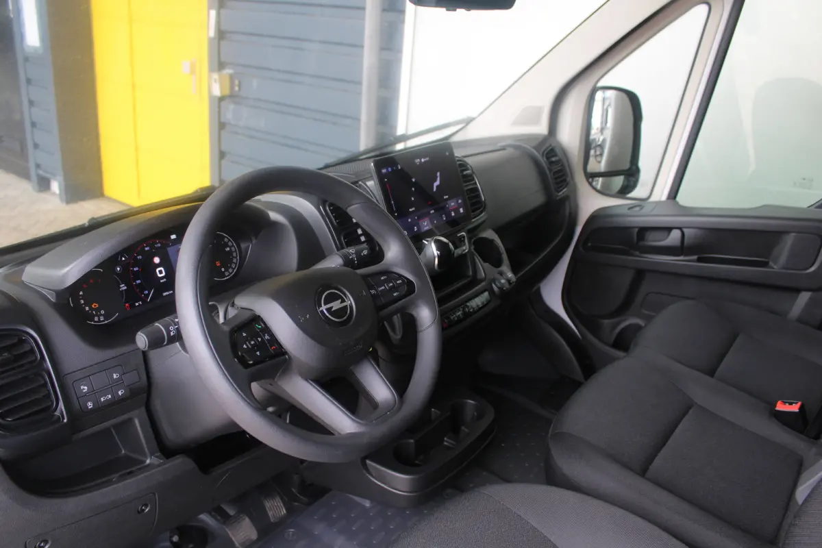 2.2D 140 S&S L3H2 3.5t | Automaat! | Camera | Parkeersensoren | Laadruimtebettimering | Cruise control |