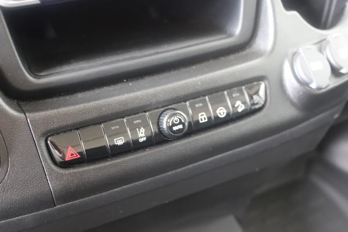 2.2D 140 S&S L3H2 3.5t | Automaat! | Camera | Parkeersensoren | Laadruimtebettimering | Cruise control |