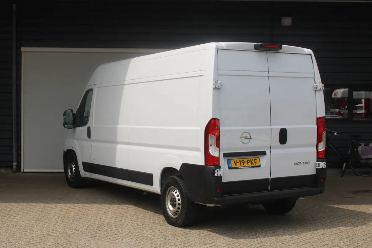 2.2D 140 S&S L3H2 3.5t | Automaat! | Camera | Parkeersensoren | Laadruimtebettimering | Cruise control |