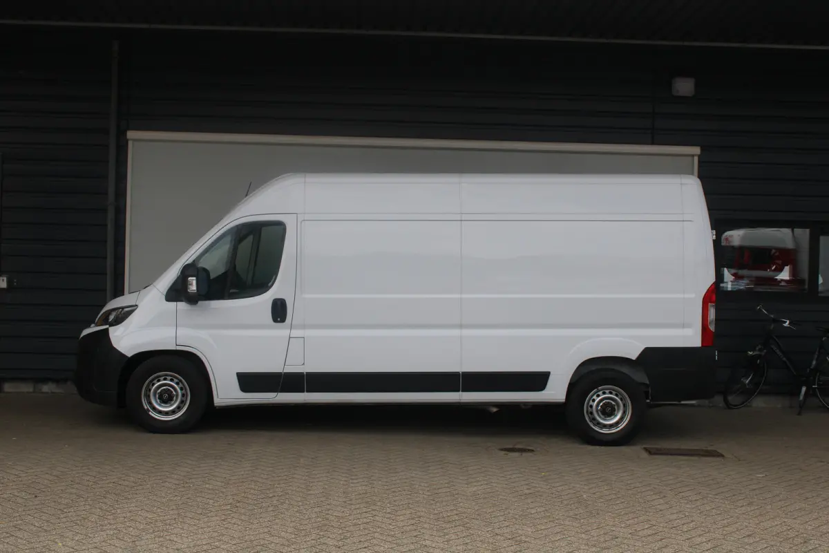 2.2D 140 S&S L3H2 3.5t | Automaat! | Camera | Parkeersensoren | Laadruimtebettimering | Cruise control |