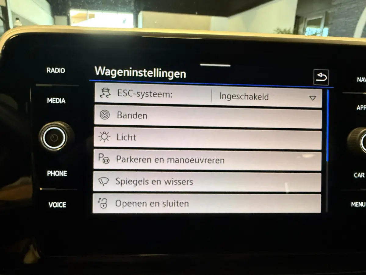1.5 TSI R-Line DSG |Ergo bestuurderstoel|Stoelverwarming|NAVI&CARPLAY|TREKHAAK|IQ LED|CLIMA|