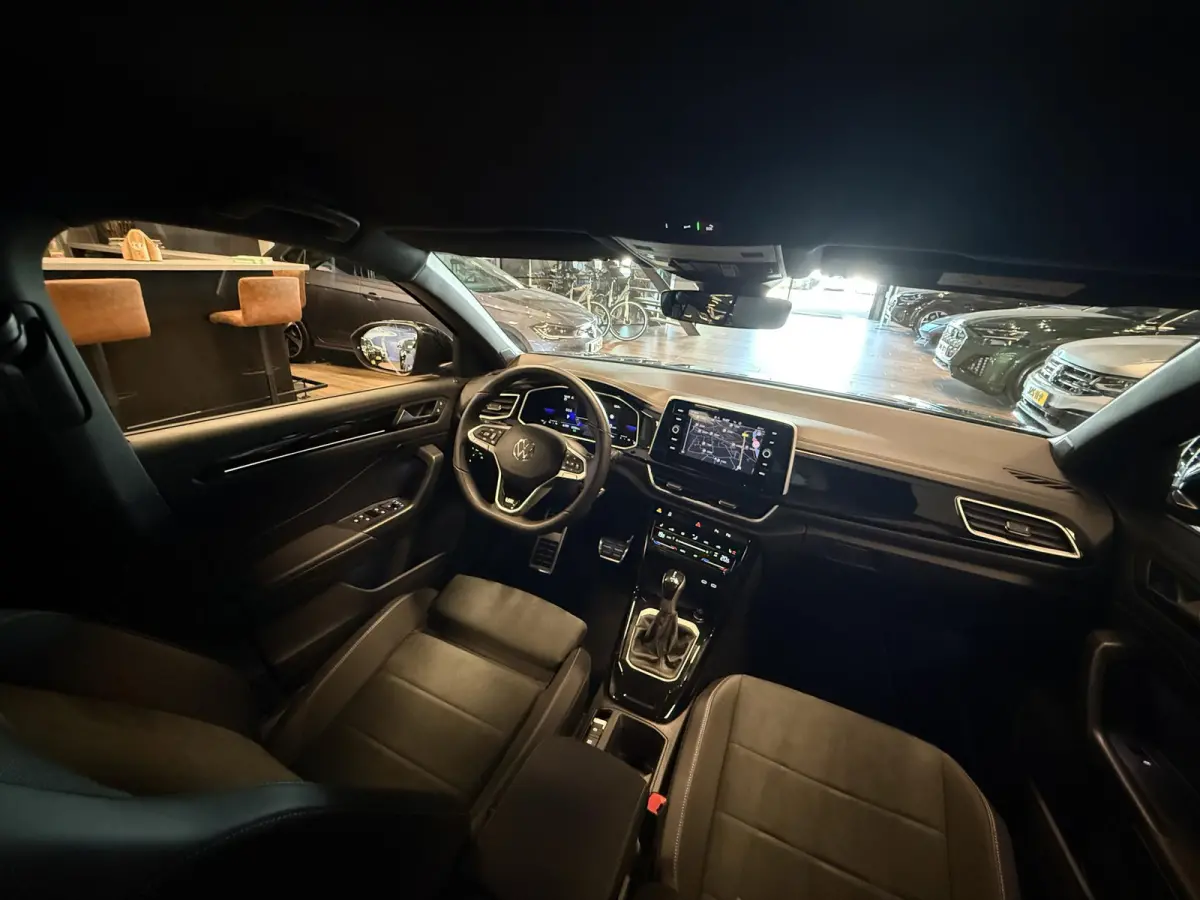 1.5 TSI R-Line DSG |Ergo bestuurderstoel|Stoelverwarming|NAVI&CARPLAY|TREKHAAK|IQ LED|CLIMA|
