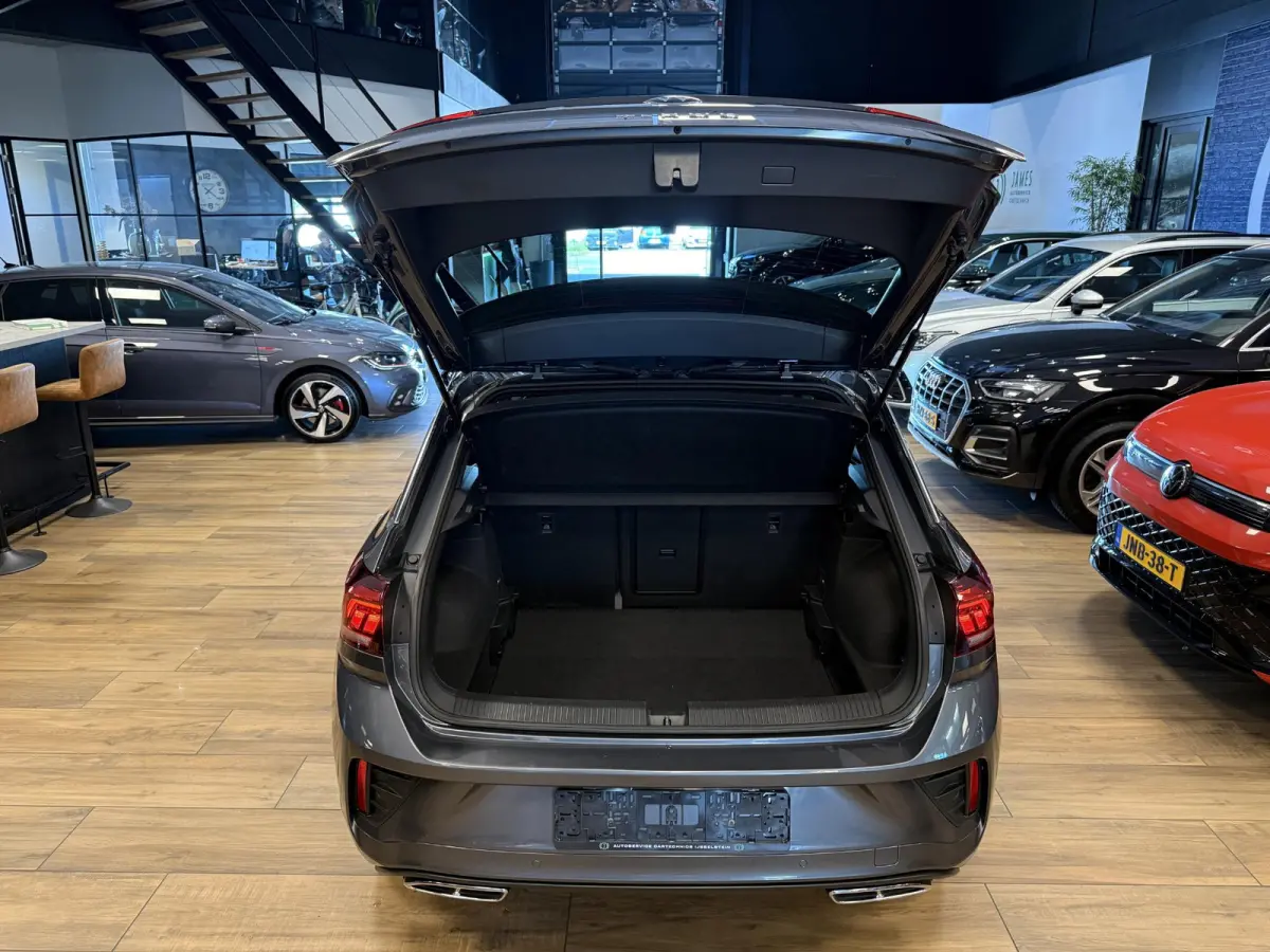 1.5 TSI R-Line DSG |Ergo bestuurderstoel|Stoelverwarming|NAVI&CARPLAY|TREKHAAK|IQ LED|CLIMA|