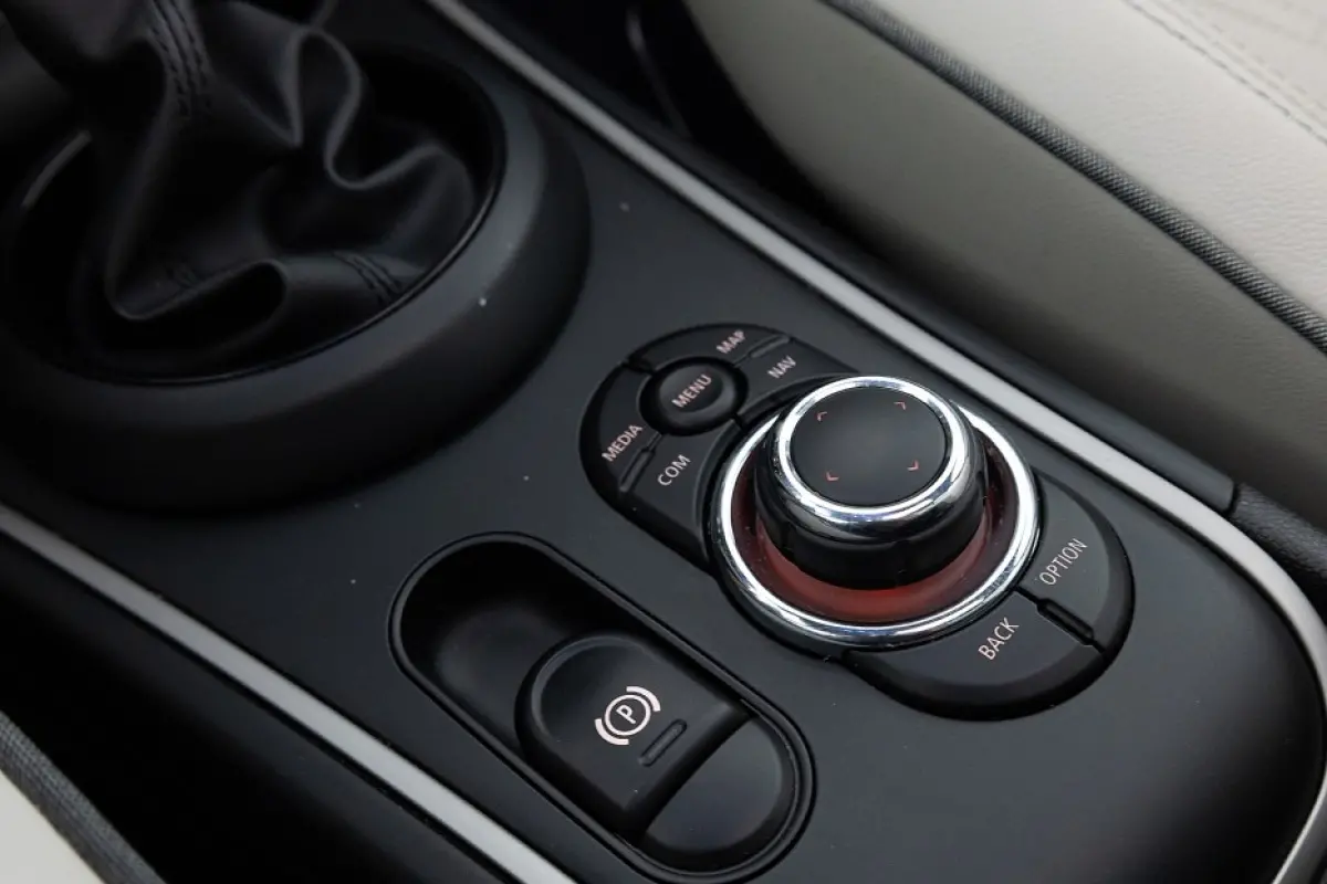 1.5 Cooper ALL4 Yours | LEDER | PANORAMADAK | harman/kardon | Head-Up