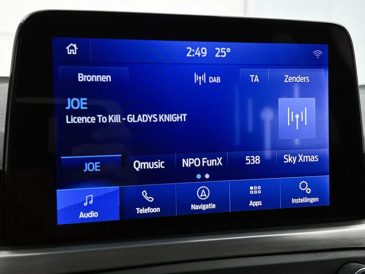 1.0 EcoBoost Hybrid Titanium X Business | ACHTERUITRIJCAMERA | NAVIGATIE | BLUETOOTH | CRUISE CONTROL | BANG & OLUFSEN | PARK ASSIST | DAB RADIO |
