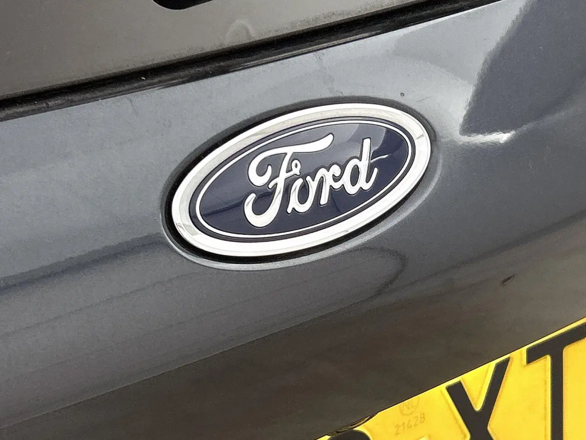 1.0 EcoBoost Hybrid Titanium X Business | ACHTERUITRIJCAMERA | NAVIGATIE | BLUETOOTH | CRUISE CONTROL | BANG & OLUFSEN | PARK ASSIST | DAB RADIO |