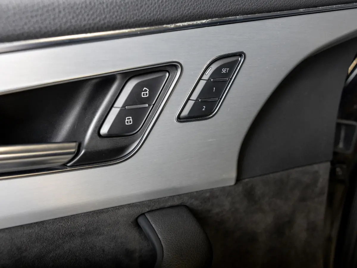 60 TFSI e quattro 2x S-Line Competition SoH 90,7% / 456pk / Rondomzicht camera / Elektrische stoelverstelling met geheugen /