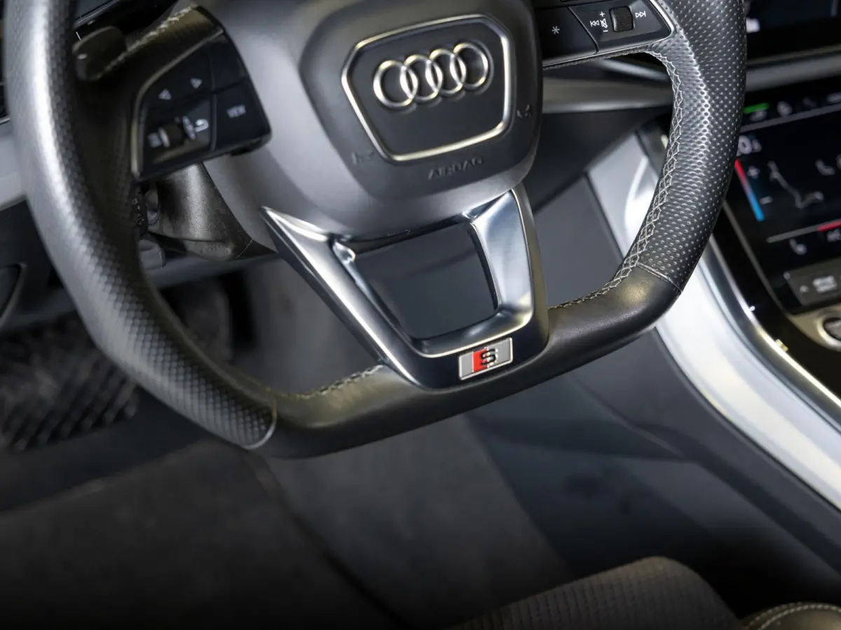 60 TFSI e quattro 2x S-Line Competition SoH 90,7% / 456pk / Rondomzicht camera / Elektrische stoelverstelling met geheugen /