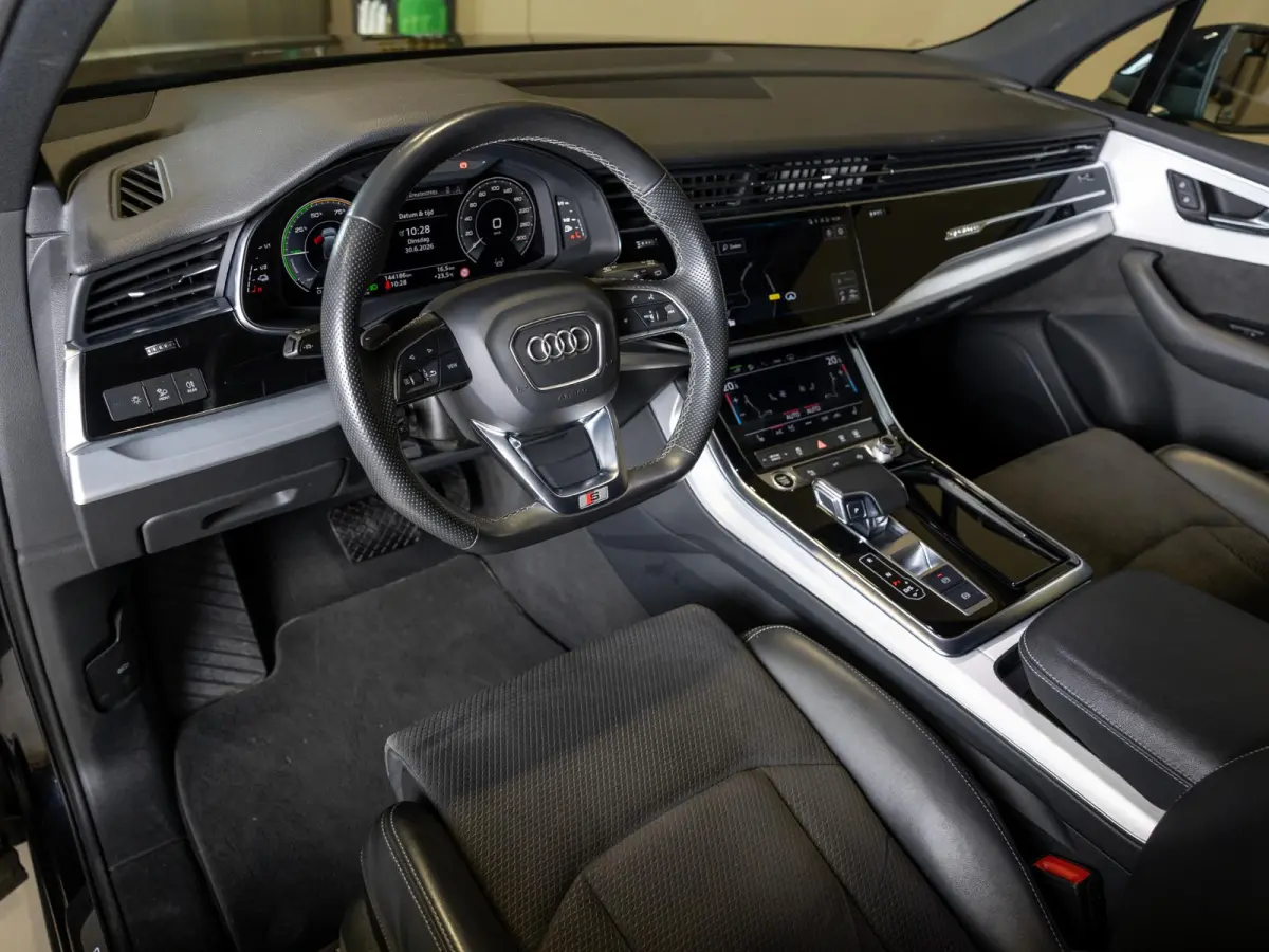 60 TFSI e quattro 2x S-Line Competition SoH 90,7% / 456pk / Rondomzicht camera / Elektrische stoelverstelling met geheugen /