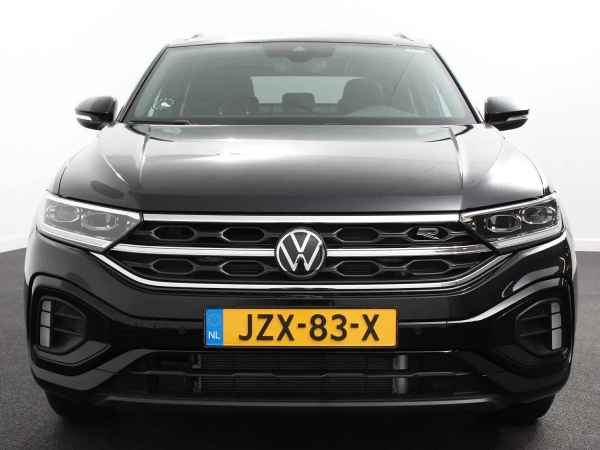1.5 TSI DSG R-Line Climate control Adaptieve cruise control LED Navigatie Achteruitrijcamera Parkeersensoren Apple Carplay Android Auto Radio