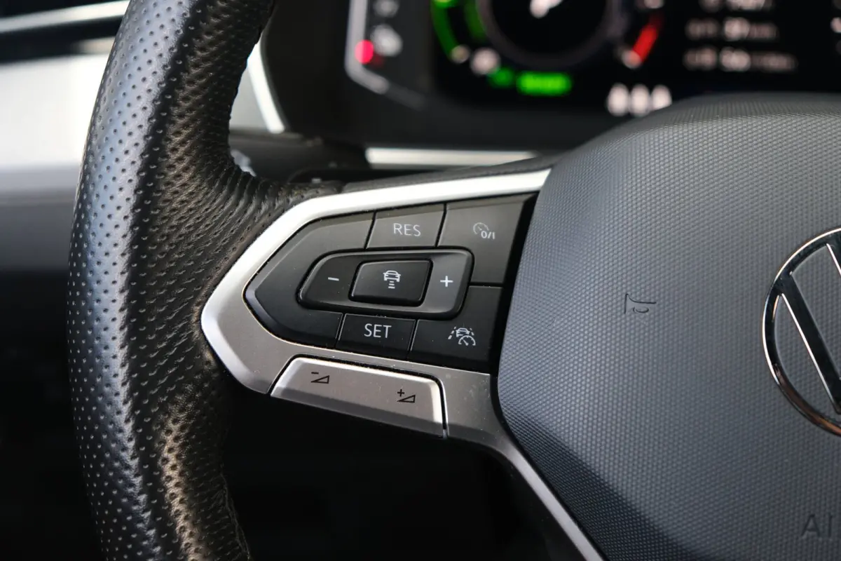1.4 TSI PHEV GTE 218 PK Pano Trek Virtual Navi 360Cam Acc