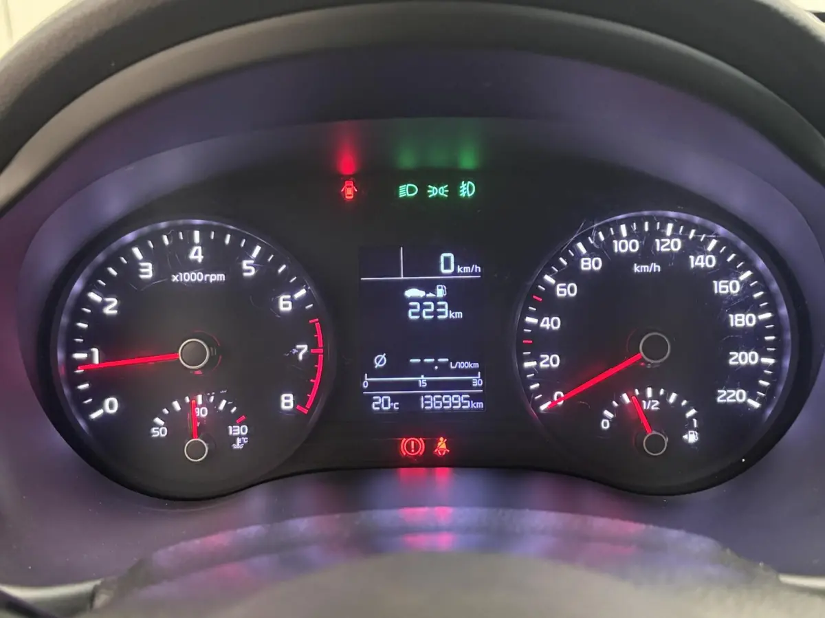 1.0 TGDI ComfortPlusLine Navigator / Carplay / Camera / Airco / NL Auto