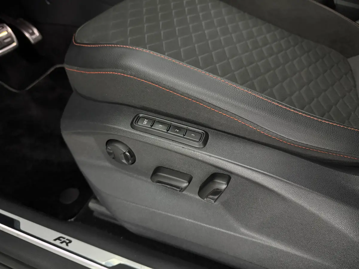 1.4 TSI e-Hybrid PHEV FR Business Intense | Pano | Memory | Virtual | 360° | Cruise | Carplay | Keyless