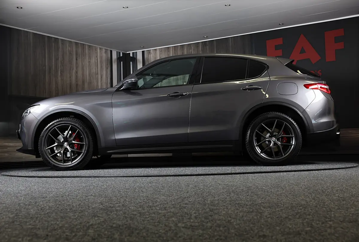 2.0 T AWD Veloce / Cognac Leder / Acc / Lane Assist / Memory / Elek Stoelen / Navi / Camera / 20 Inch