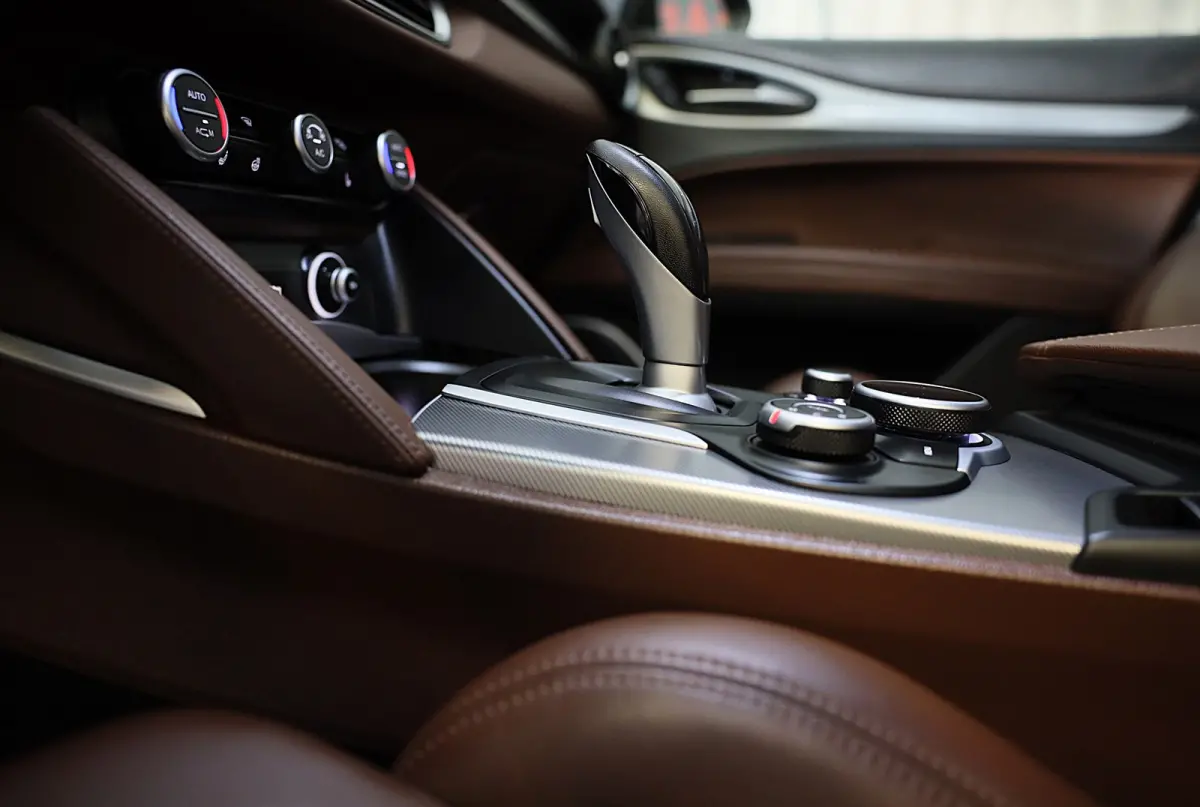 2.0 T AWD Veloce / Cognac Leder / Acc / Lane Assist / Memory / Elek Stoelen / Navi / Camera / 20 Inch
