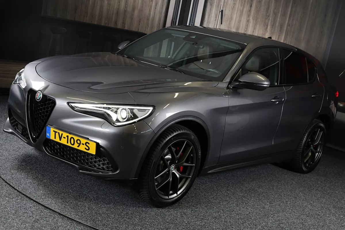 2.0 T AWD Veloce / Cognac Leder / Acc / Lane Assist / Memory / Elek Stoelen / Navi / Camera / 20 Inch
