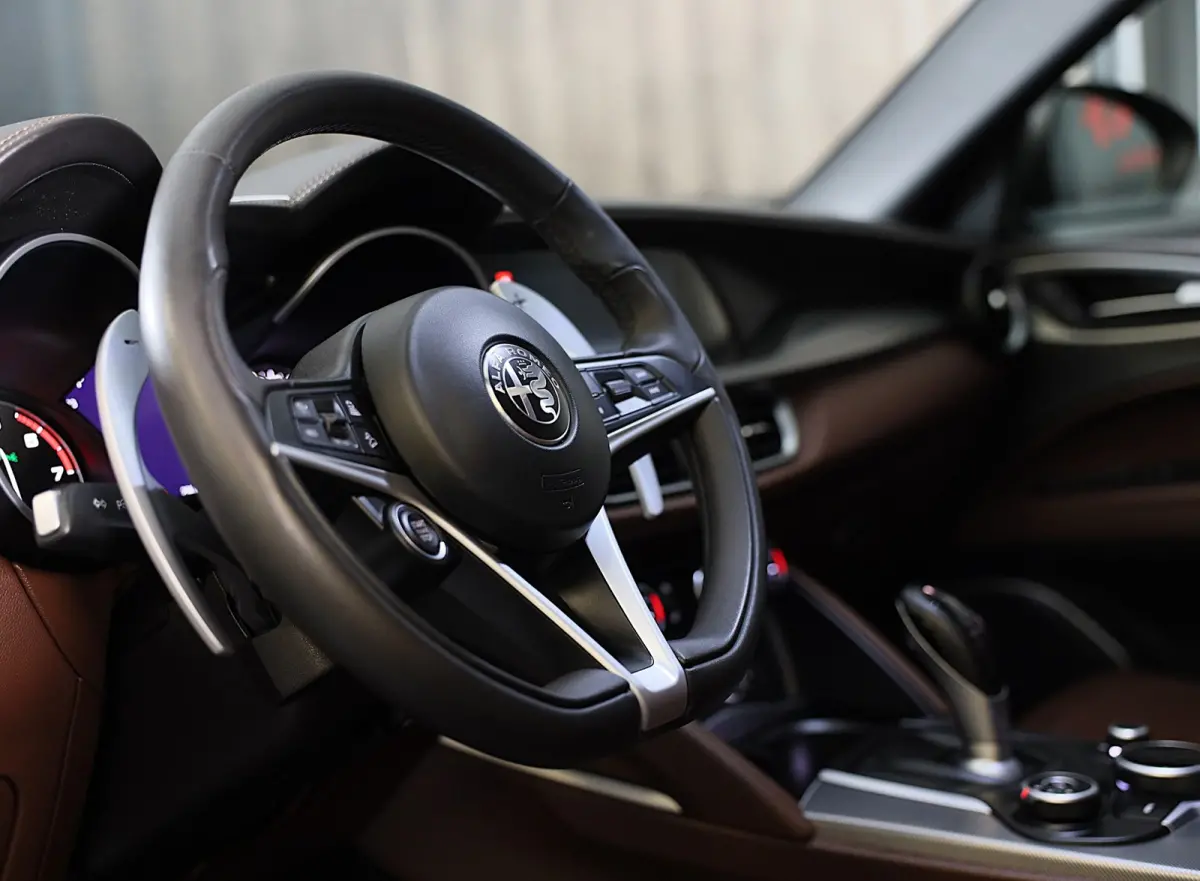 2.0 T AWD Veloce / Cognac Leder / Acc / Lane Assist / Memory / Elek Stoelen / Navi / Camera / 20 Inch