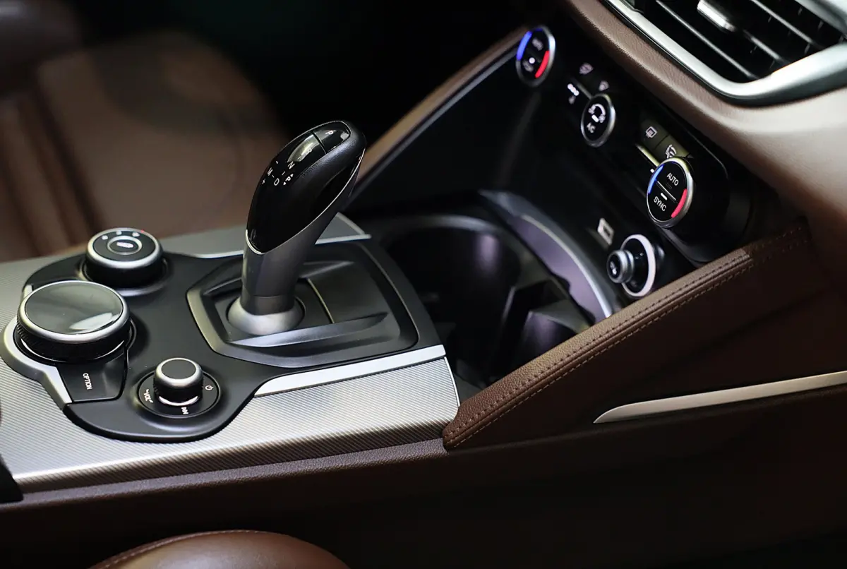 2.0 T AWD Veloce / Cognac Leder / Acc / Lane Assist / Memory / Elek Stoelen / Navi / Camera / 20 Inch