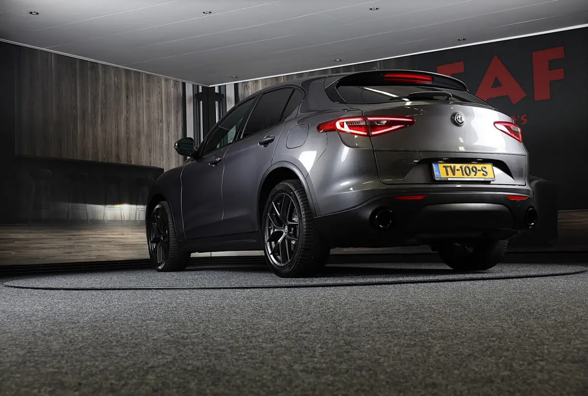 2.0 T AWD Veloce / Cognac Leder / Acc / Lane Assist / Memory / Elek Stoelen / Navi / Camera / 20 Inch