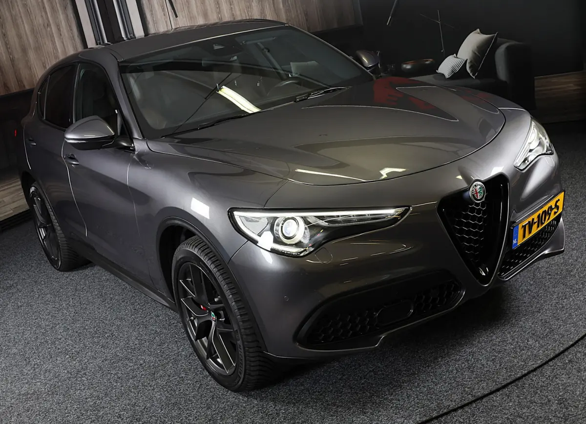 2.0 T AWD Veloce / Cognac Leder / Acc / Lane Assist / Memory / Elek Stoelen / Navi / Camera / 20 Inch