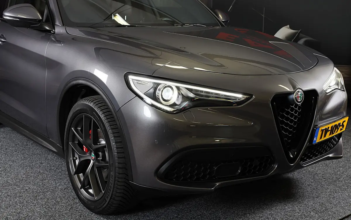 2.0 T AWD Veloce / Cognac Leder / Acc / Lane Assist / Memory / Elek Stoelen / Navi / Camera / 20 Inch
