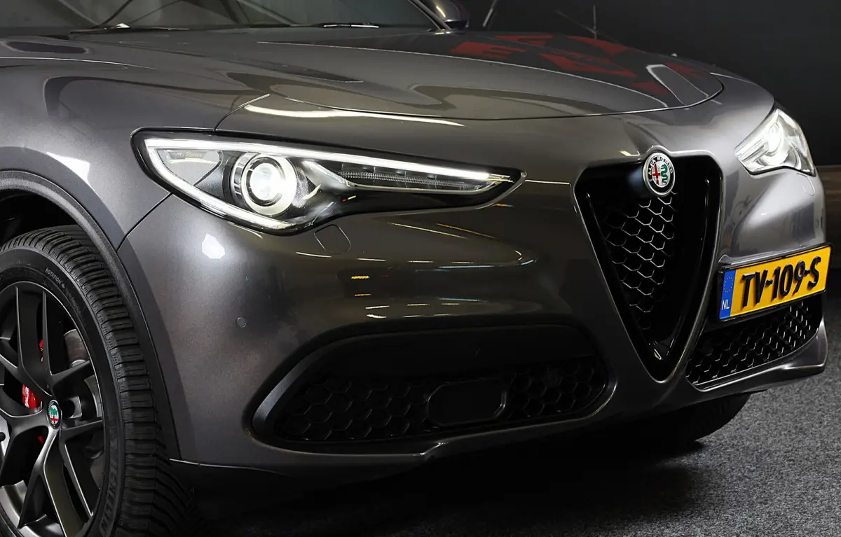 2.0 T AWD Veloce / Cognac Leder / Acc / Lane Assist / Memory / Elek Stoelen / Navi / Camera / 20 Inch