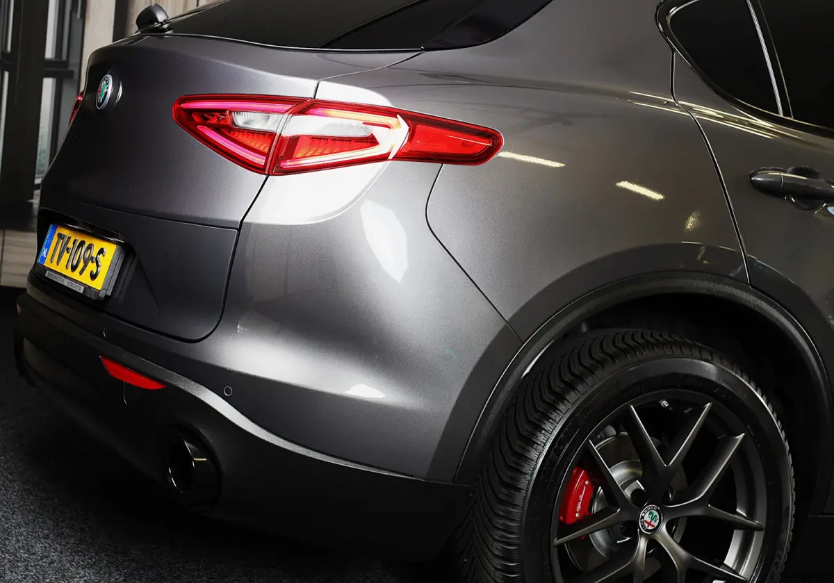 2.0 T AWD Veloce / Cognac Leder / Acc / Lane Assist / Memory / Elek Stoelen / Navi / Camera / 20 Inch
