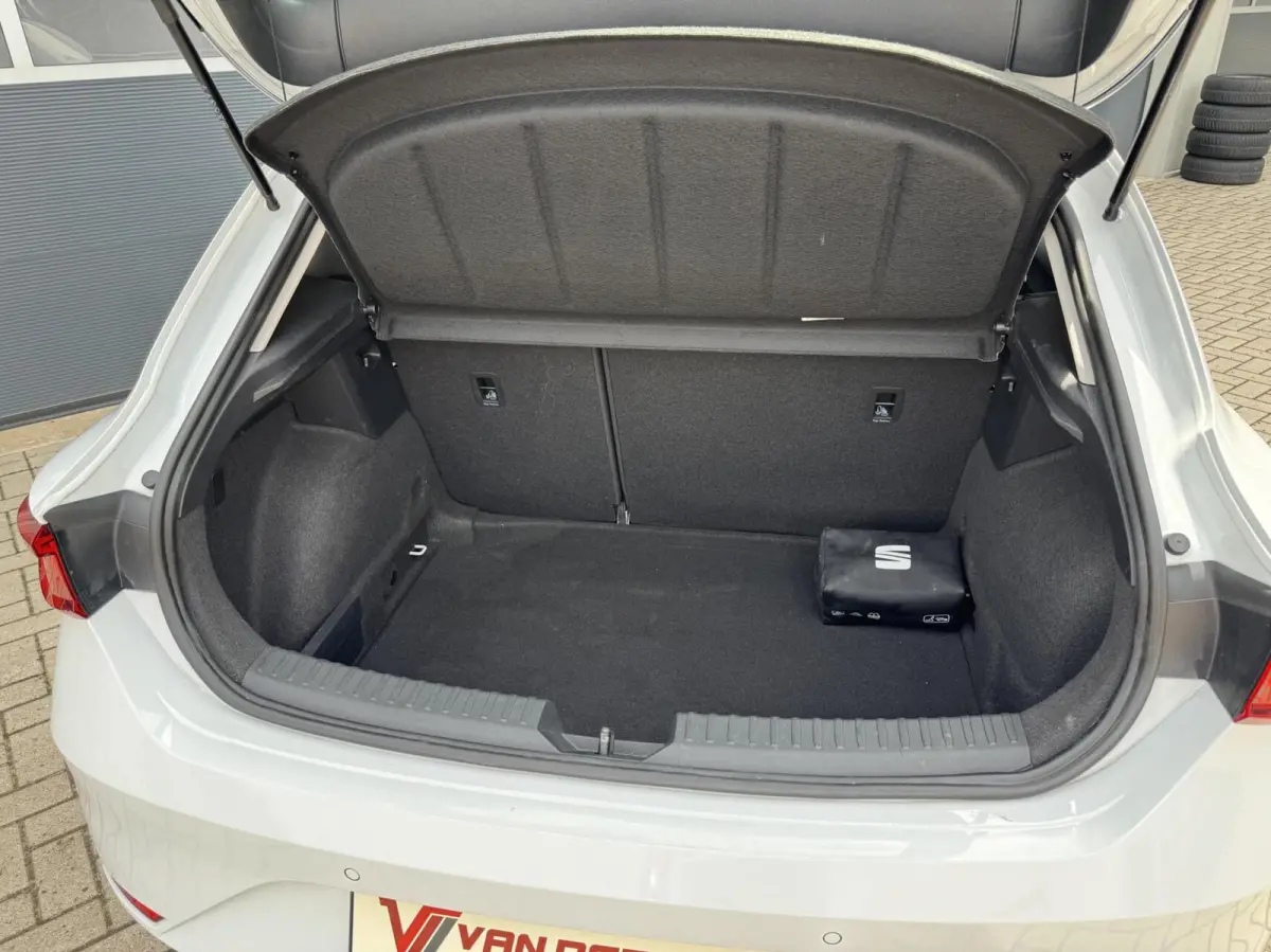 1.5 eTSI Style | Digital cockpit | Carplay | LED | Cruise | Navigatie | DAB | Climate | Sensoren
