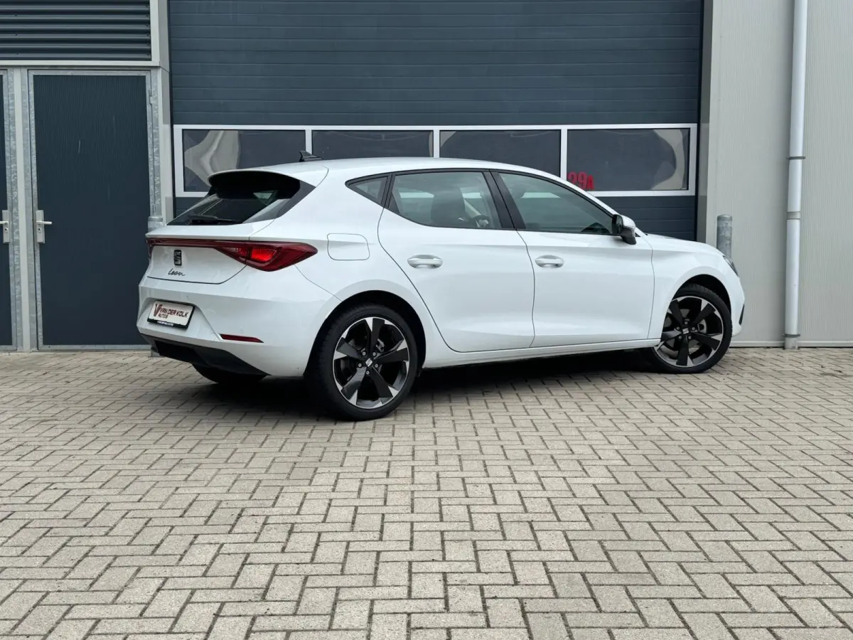 1.5 eTSI Style | Digital cockpit | Carplay | LED | Cruise | Navigatie | DAB | Climate | Sensoren