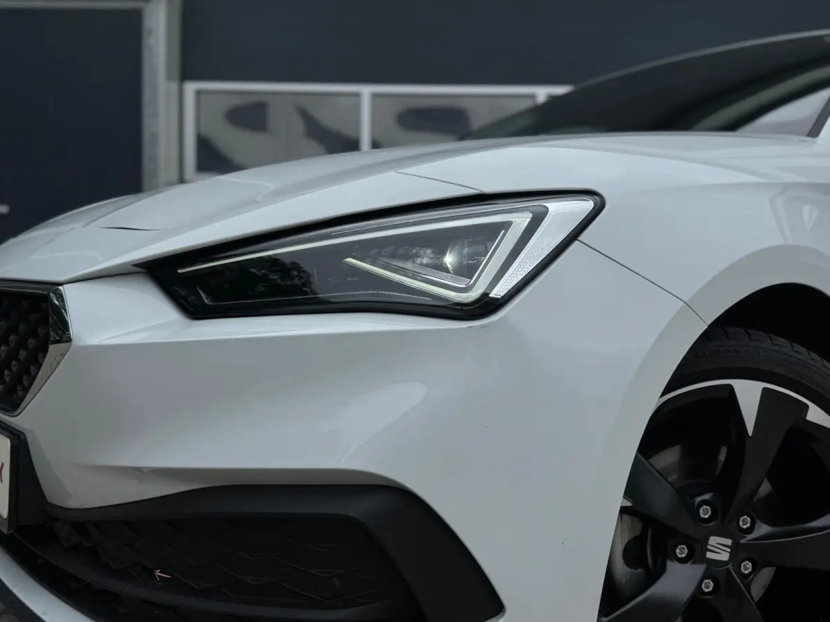 1.5 eTSI Style | Digital cockpit | Carplay | LED | Cruise | Navigatie | DAB | Climate | Sensoren