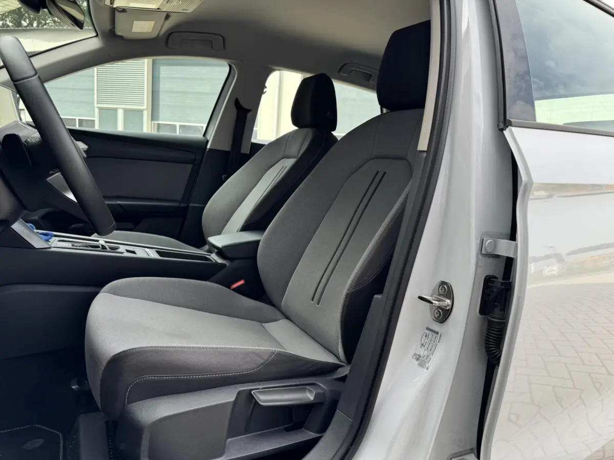 1.5 eTSI Style | Digital cockpit | Carplay | LED | Cruise | Navigatie | DAB | Climate | Sensoren
