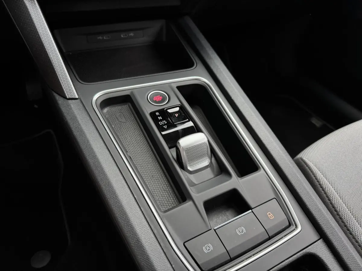 1.5 eTSI Style | Digital cockpit | Carplay | LED | Cruise | Navigatie | DAB | Climate | Sensoren