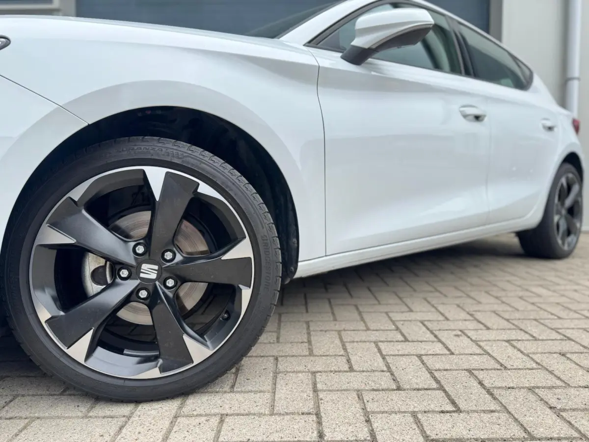 1.5 eTSI Style | Digital cockpit | Carplay | LED | Cruise | Navigatie | DAB | Climate | Sensoren