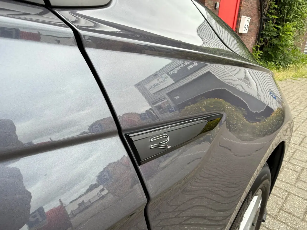 1.0 TSI R-Line - Automaat - Navi - Camera - LED - Climate - Org.nl
