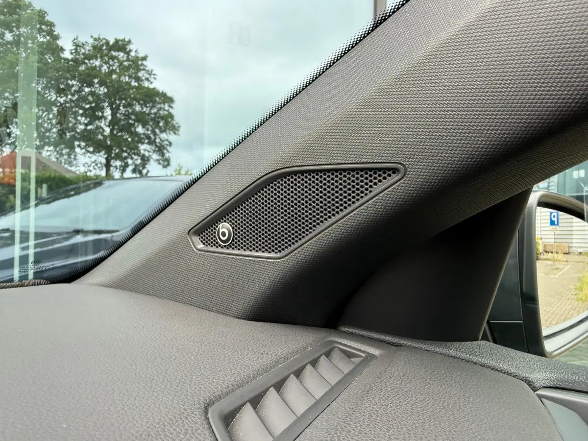 1.0 TSI R-Line - Automaat - Navi - Camera - LED - Climate - Org.nl