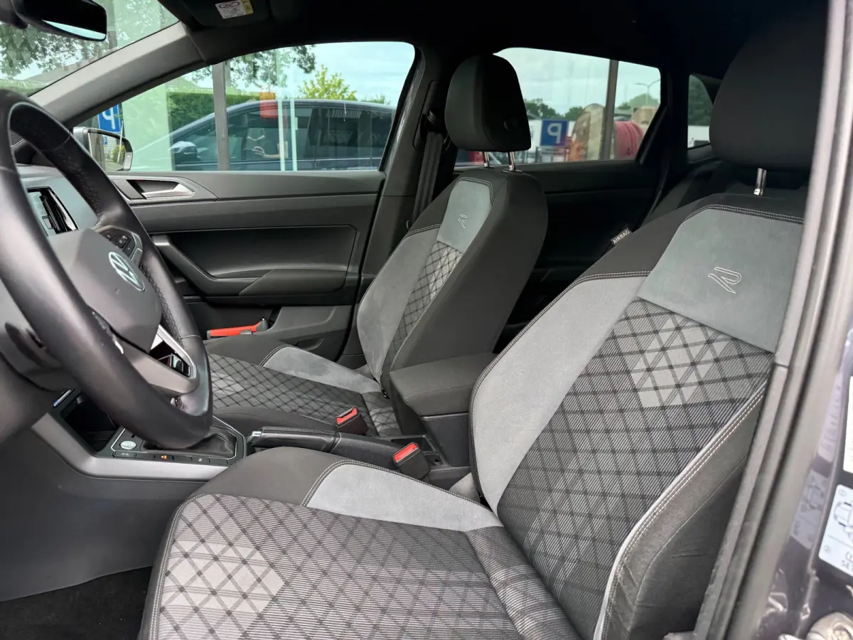 1.0 TSI R-Line - Automaat - Navi - Camera - LED - Climate - Org.nl