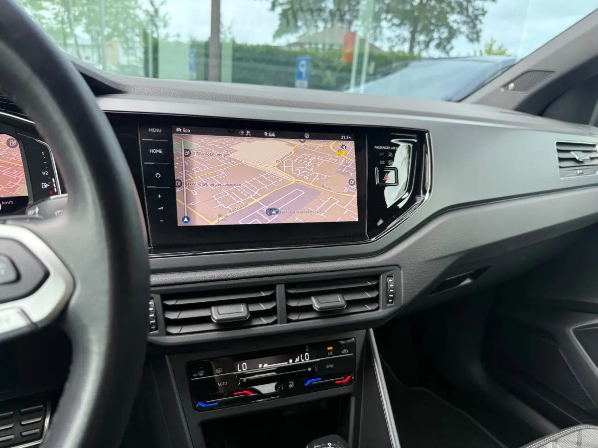1.0 TSI R-Line - Automaat - Navi - Camera - LED - Climate - Org.nl