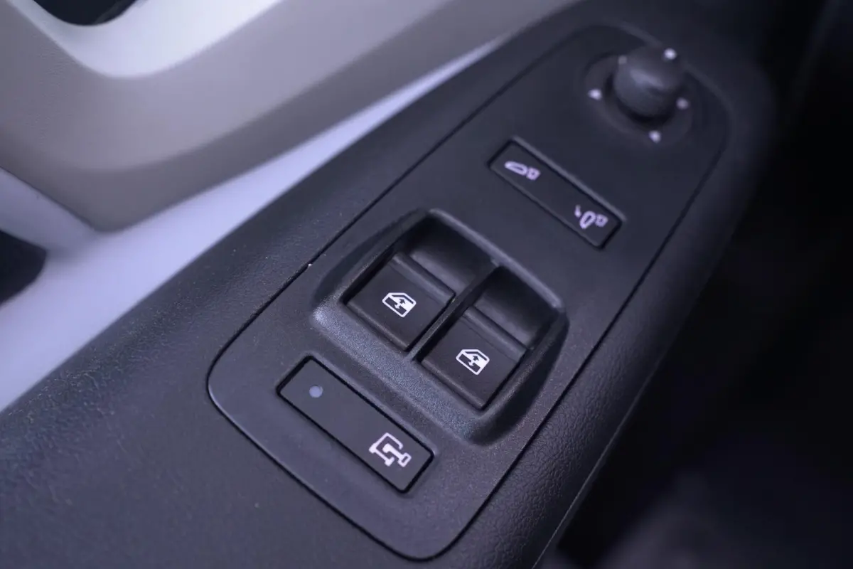 2.2 D 140 pk L4H2 Airco, Cruise Control Laadruimte Pakket, Lane Assist, Slechts 26 dkm, 2-Zits
