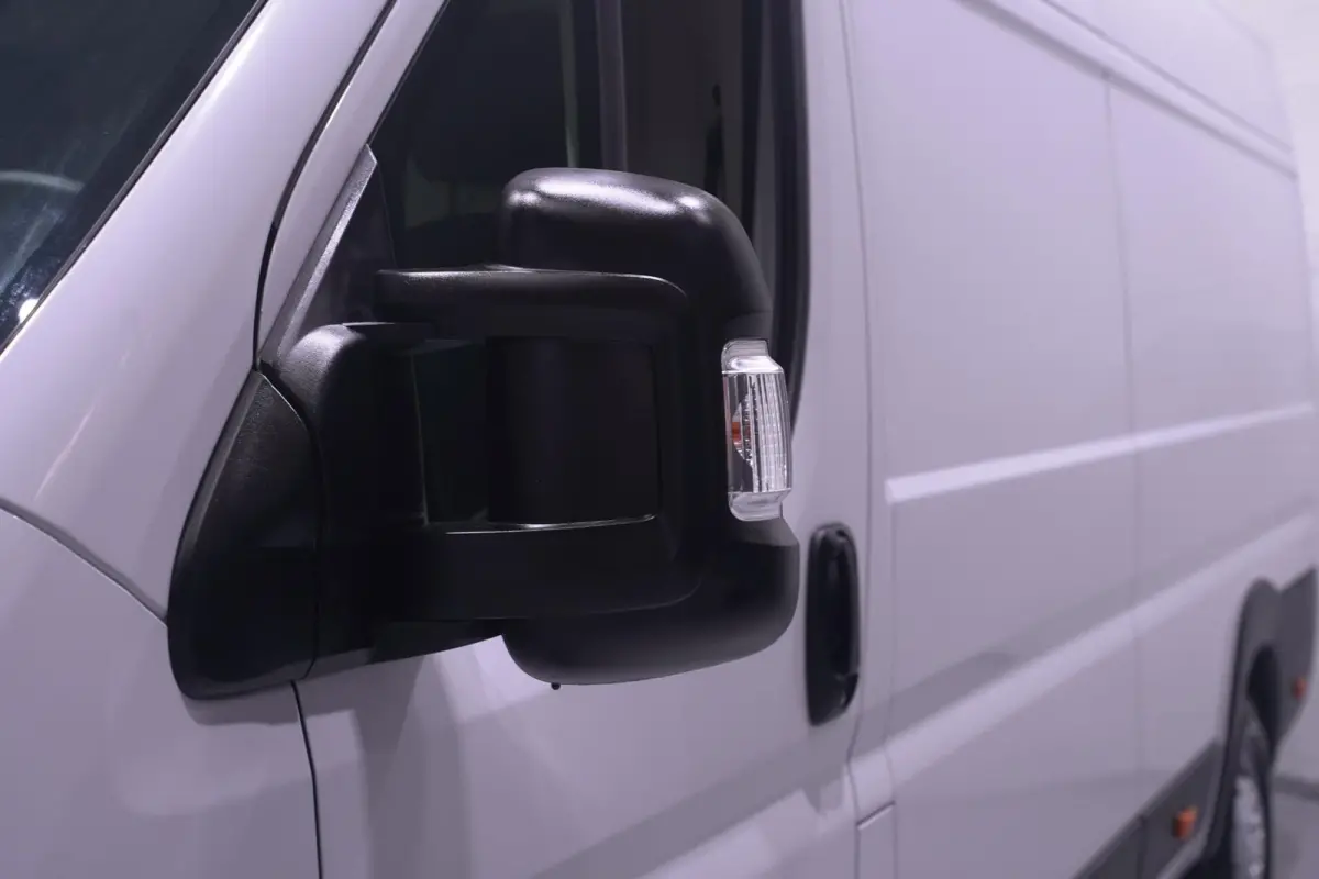 2.2 D 140 pk L4H2 Airco, Cruise Control Laadruimte Pakket, Lane Assist, Slechts 26 dkm, 2-Zits