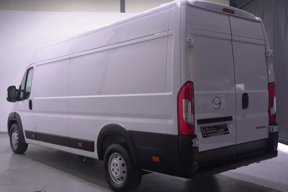 2.2 D 140 pk L4H2 Airco, Cruise Control Laadruimte Pakket, Lane Assist, Slechts 26 dkm, 2-Zits