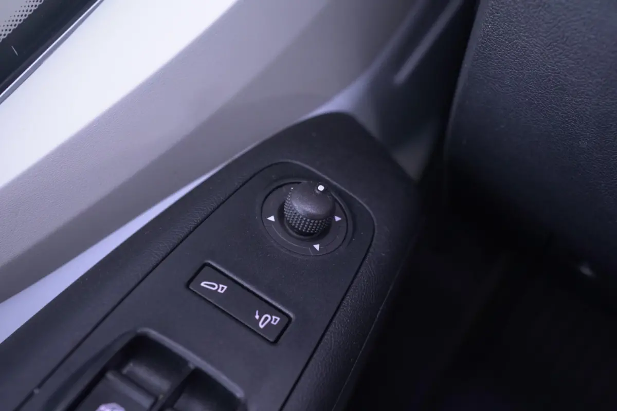 2.2 D 140 pk L4H2 Airco, Cruise Control Laadruimte Pakket, Lane Assist, Slechts 26 dkm, 2-Zits