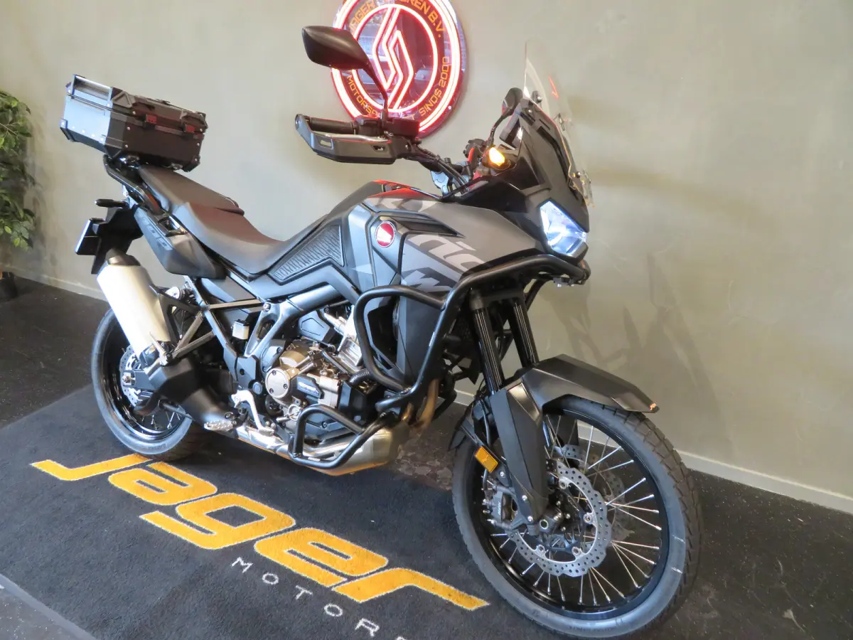 CRF 1100 DCT AFRICA TWIN TOP!