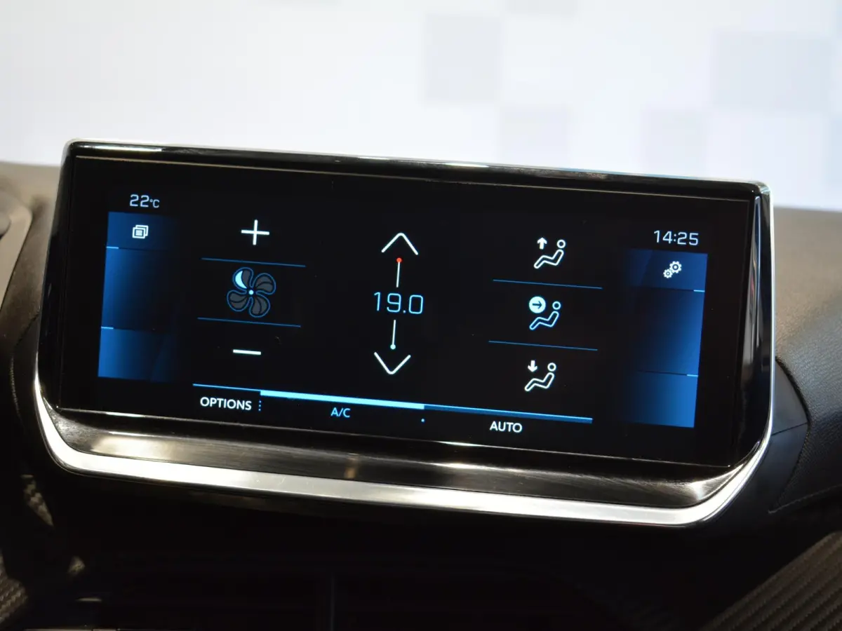 1.2 PureTech Allure Pack | 100pk | Navigatie | 3D i-Cockpit | Climate Control | Keyless Start & Entry |