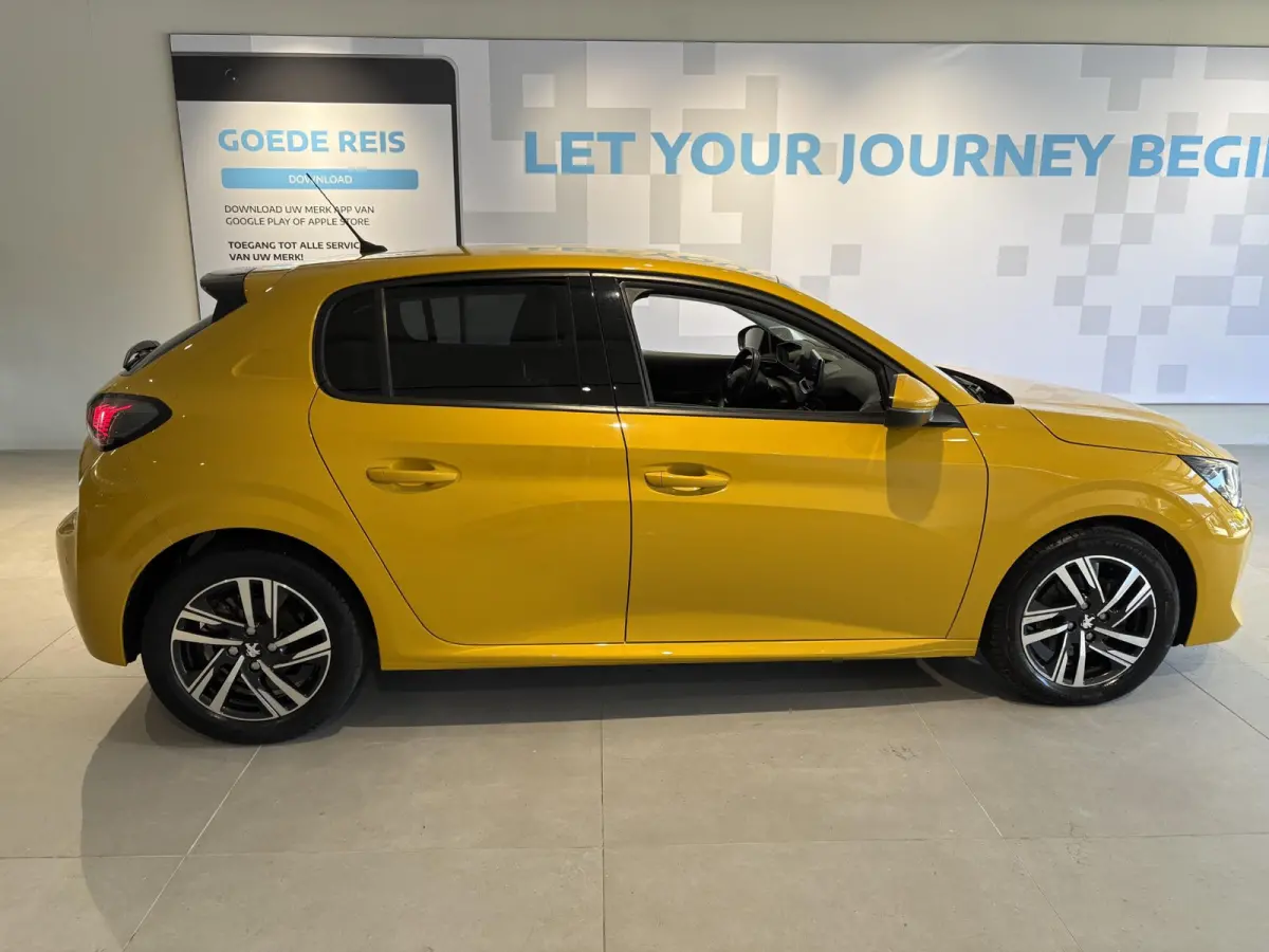 1.2 PureTech Allure Pack | 100pk | Navigatie | 3D i-Cockpit | Climate Control | Keyless Start & Entry |